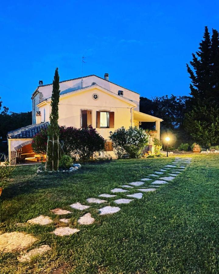 Bed and Breakfast Casale La Civetta Larino Esterno foto